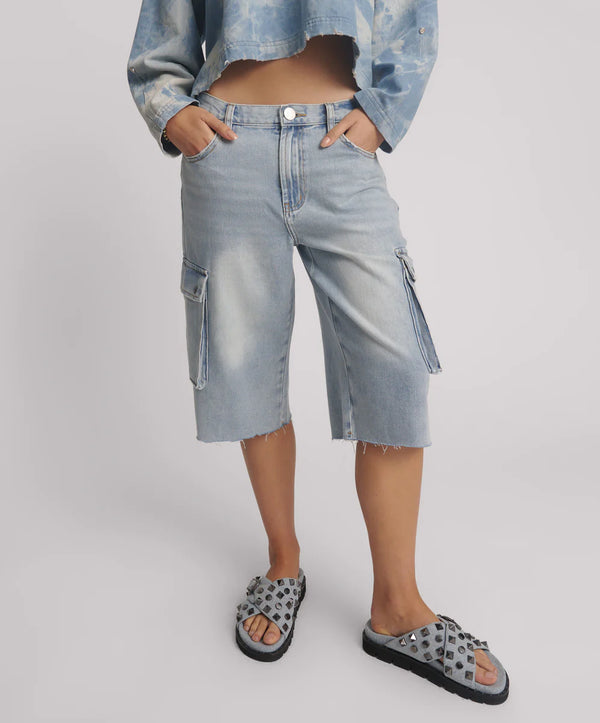 One Teaspoon - Skater Girl Low Wast Long Leg Shorts - Soft Blue