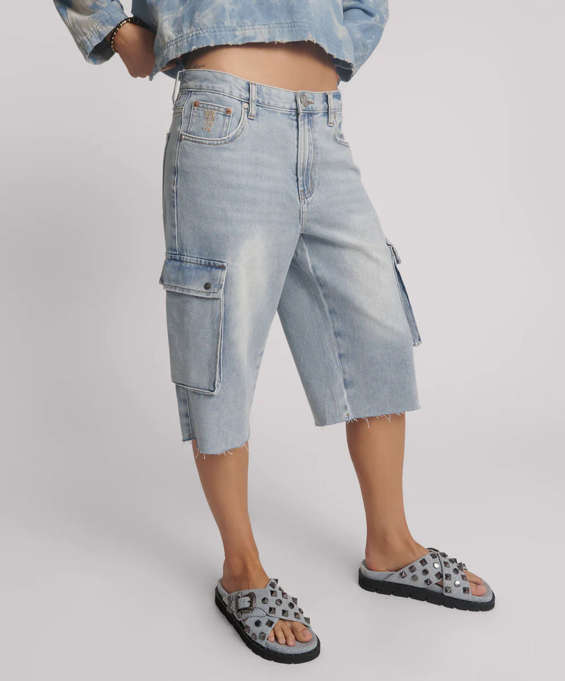 One Teaspoon - Skater Girl Low Wast Long Leg Shorts - Soft Blue