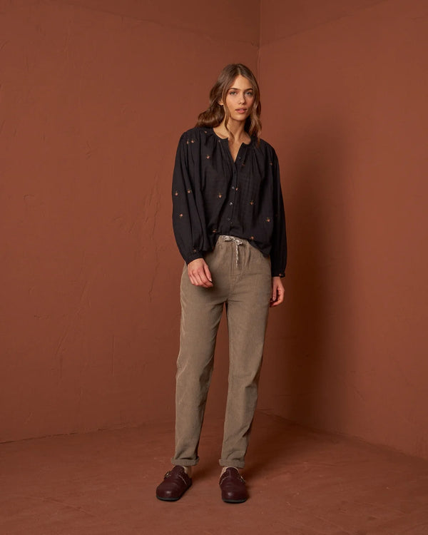 Indi & Cold Embroidered Gauze Raglan Shirt Black